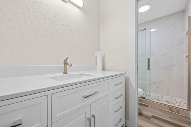 2506 Redleaf LN, Austin, TX 78745