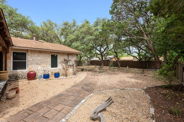2506 Redleaf LN, Austin, TX 78745