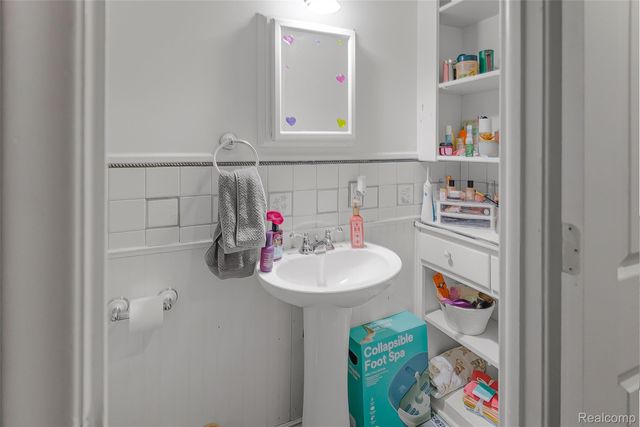 5336 Mansfield Avenue, Sterling Heights, MI 48310