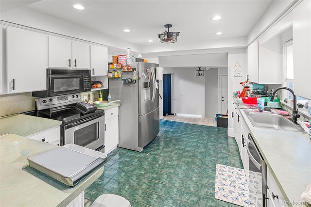 5336 Mansfield Avenue, Sterling Heights, MI 48310