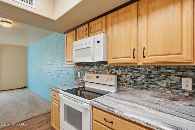 413 N Calle Del Diablo, Green Valley, AZ 85614