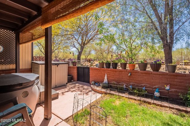 413 N Calle Del Diablo, Green Valley, AZ 85614