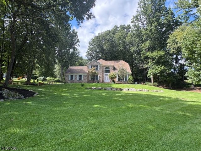 30 Carriage House Rd, Sparta Twp., NJ 07871