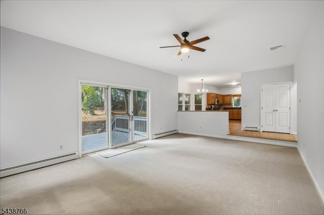 30 Carriage House Rd, Sparta Twp., NJ 07871