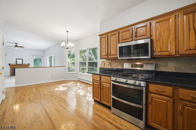 30 Carriage House Rd, Sparta Twp., NJ 07871