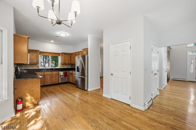 30 Carriage House Rd, Sparta Twp., NJ 07871