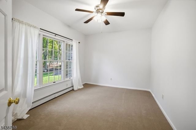 30 Carriage House Rd, Sparta Twp., NJ 07871