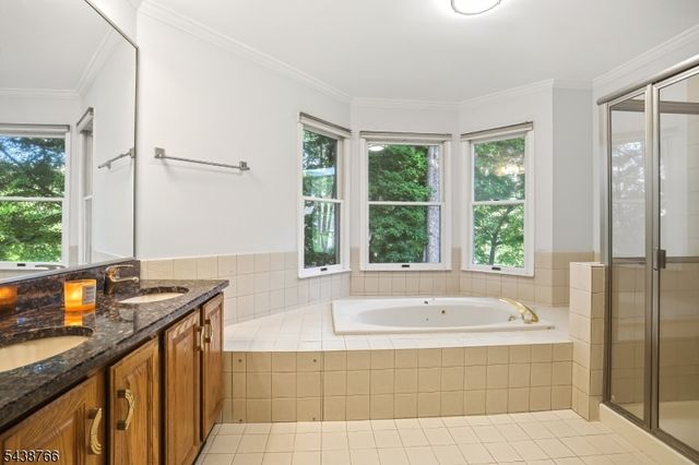 30 Carriage House Rd, Sparta Twp., NJ 07871