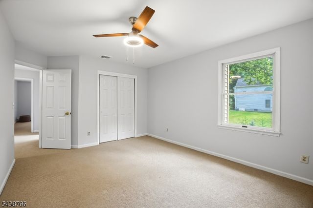 30 Carriage House Rd, Sparta Twp., NJ 07871