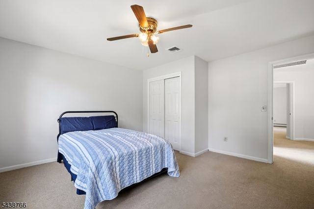30 Carriage House Rd, Sparta Twp., NJ 07871