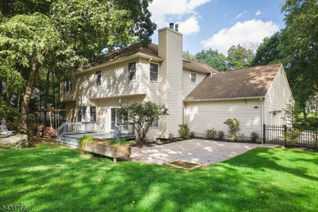 30 Carriage House Rd, Sparta Twp., NJ 07871