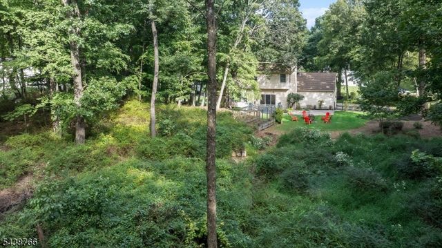 30 Carriage House Rd, Sparta Twp., NJ 07871
