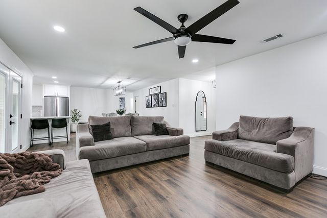 3508 Sunset Dr, San Angelo, TX 76904