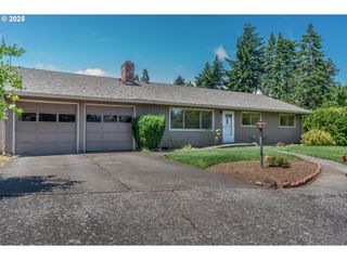 420 24TH St, Hood River, OR 97031