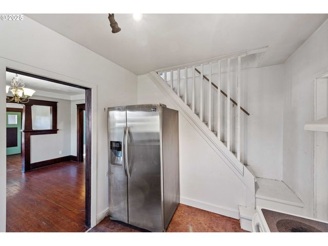 543 S 12TH St, Coos Bay, OR 97420