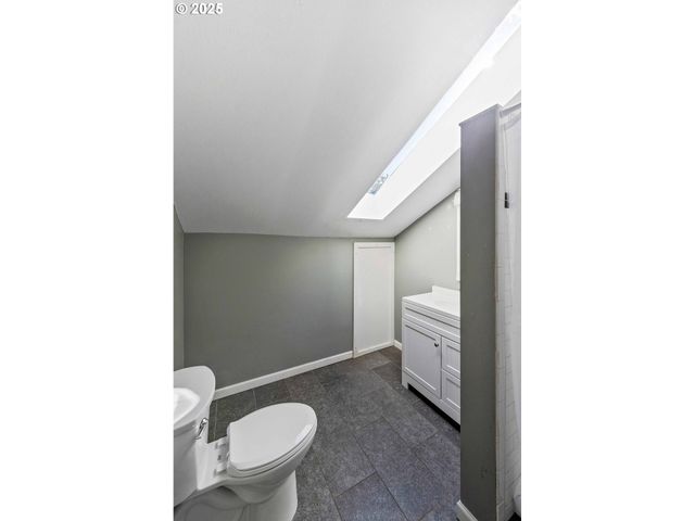 543 S 12TH St, Coos Bay, OR 97420