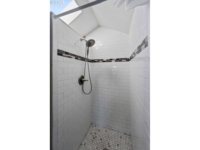 543 S 12TH St, Coos Bay, OR 97420