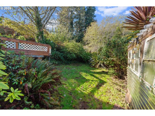 543 S 12TH St, Coos Bay, OR 97420