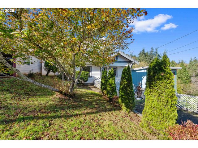 543 S 12TH St, Coos Bay, OR 97420