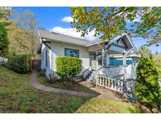 543 S 12TH St, Coos Bay, OR 97420