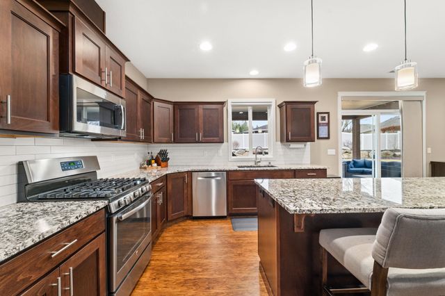 110 E Sapphire Ln, Spokane, WA 99208