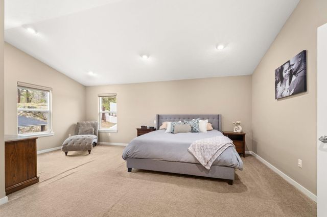 110 E Sapphire Ln, Spokane, WA 99208