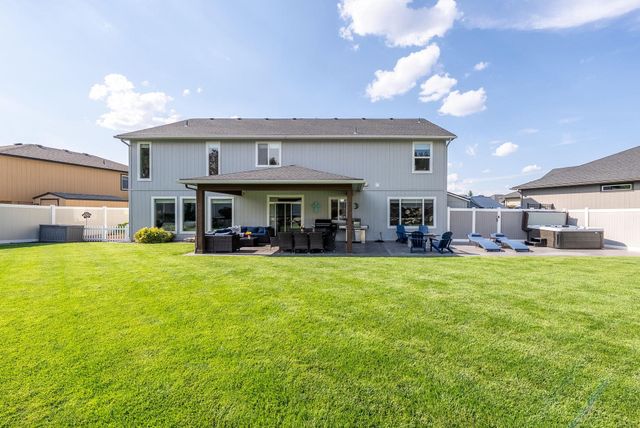 110 E Sapphire Ln, Spokane, WA 99208