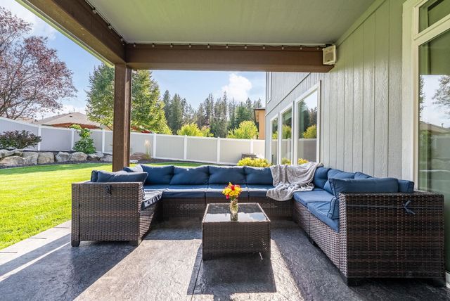 110 E Sapphire Ln, Spokane, WA 99208