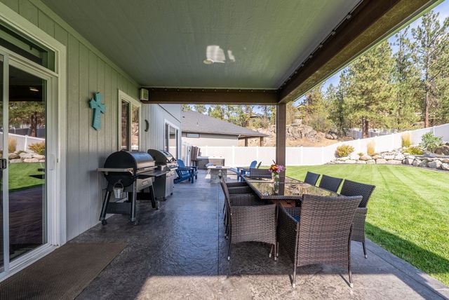 110 E Sapphire Ln, Spokane, WA 99208