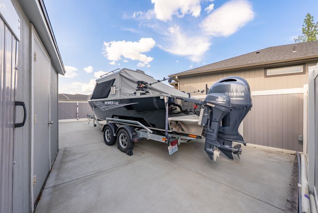 110 E Sapphire Ln, Spokane, WA 99208