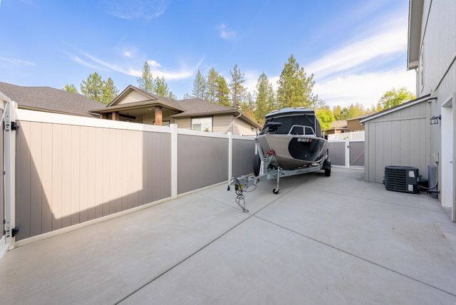 110 E Sapphire Ln, Spokane, WA 99208