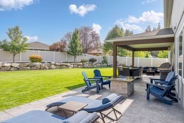 110 E Sapphire Ln, Spokane, WA 99208