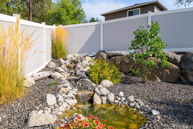 110 E Sapphire Ln, Spokane, WA 99208