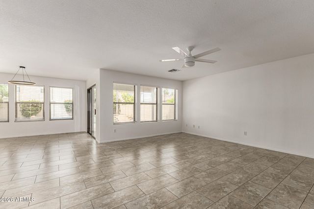 3216 W MOLLY Lane, Phoenix, AZ 85083