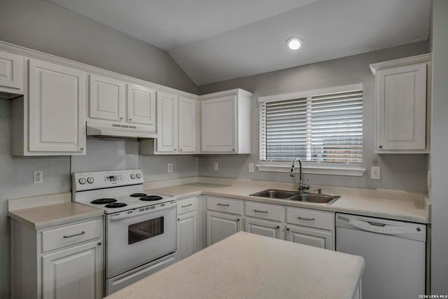 906 Visor Dr, San Antonio, TX 78258