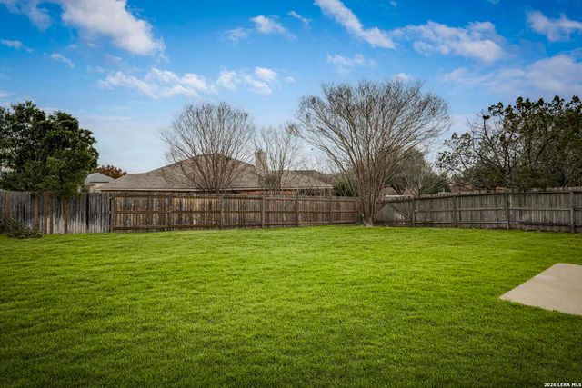 906 Visor Dr, San Antonio, TX 78258