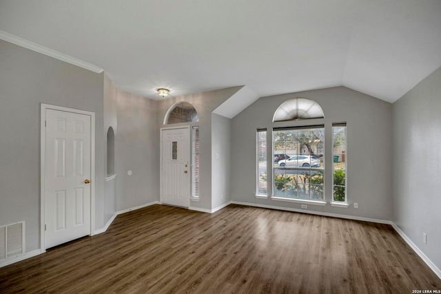 906 Visor Dr, San Antonio, TX 78258