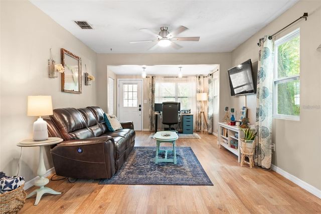508 5TH AVENUE NE, Largo, FL 33770