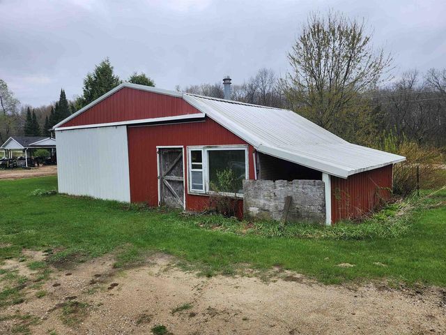 N1666 STATE ROAD 73, Wautoma, WI 54982