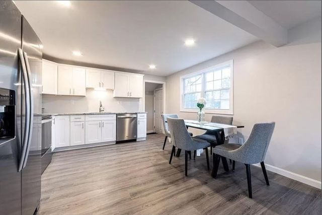 175 Pringle St, Tewksbury, MA 01876