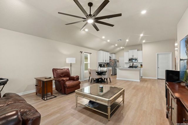 15468 Salmon Spg, San Antonio, TX 78253