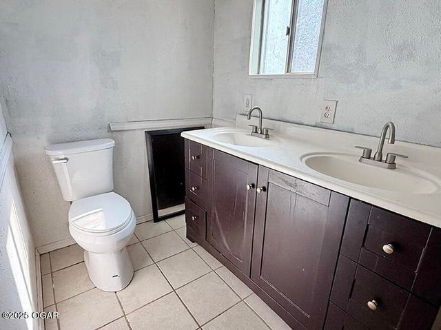 108 York Drive, Carl Junction, MO 64834