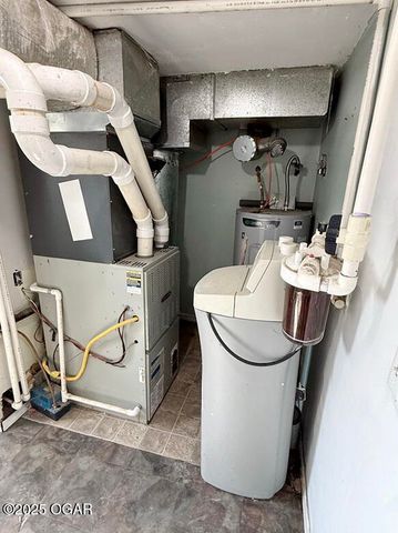 108 York Drive, Carl Junction, MO 64834