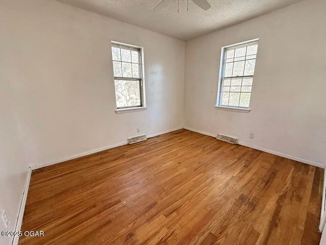 108 York Drive, Carl Junction, MO 64834