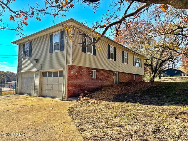 108 York Drive, Carl Junction, MO 64834