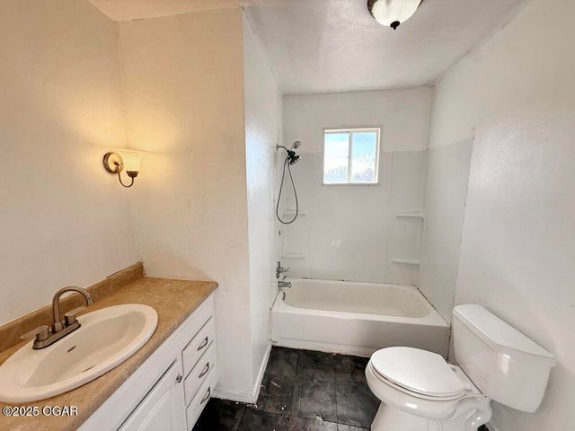 108 York Drive, Carl Junction, MO 64834