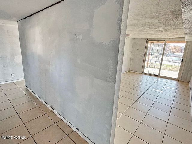 108 York Drive, Carl Junction, MO 64834