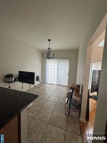 21 Spring Hollow Road, Old Tappan, NJ 07675