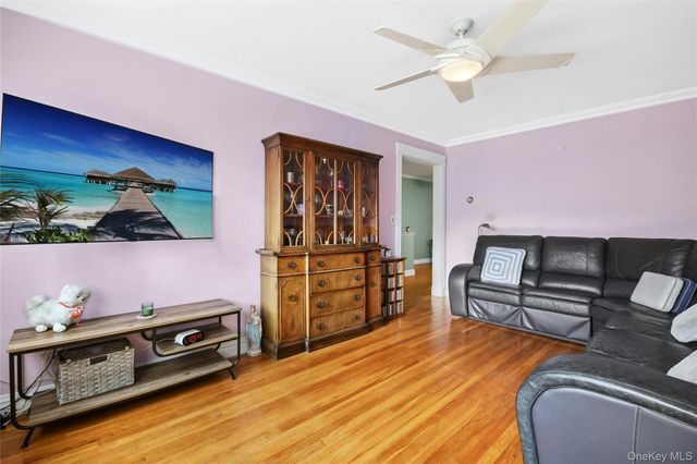 137 E 235th Street, Bronx, NY 10470