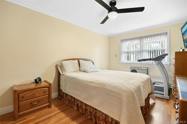 137 E 235th Street, Bronx, NY 10470